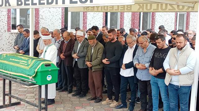 İNÖNÜ ORTA OKULU MÜDÜRÜ ENGİN KOCAMAN'IN ANNE ACISI 