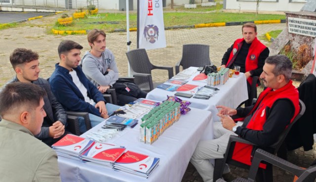 Fakülte  öğrencilerine Emniyetten “El Ele Güvenli Geleceğe”eğitimi  