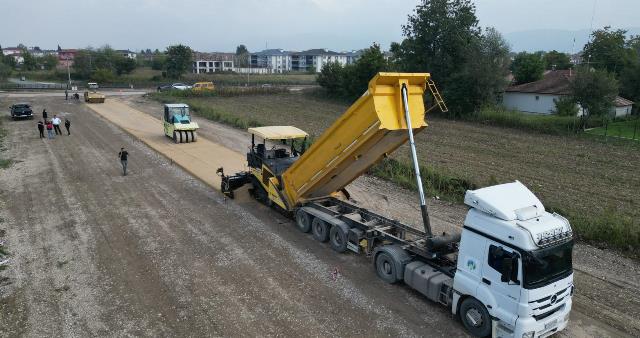 D-140,Yahyalı Sanayi Bağlantı Yolu’nda asfalta hazırlanıyor  