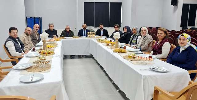 AKYAZI HALK EĞİTİM BASIN MENSUPLARINI AĞIRLADI 