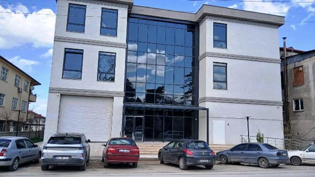 İLÇE SAĞLIK YENİ BİNASINA TAŞINMAK İÇİN GÜN SAYIYOR 