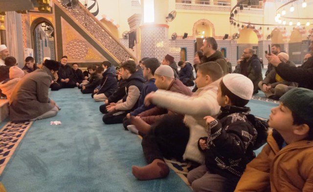 Maksat Gönüllerde tatlı bir huzur bırakmak 