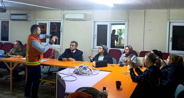 S.A.B.A.H. DERNEĞİNDE DÜĞÜM ÇEŞİTLERİ EĞİTİMİ 