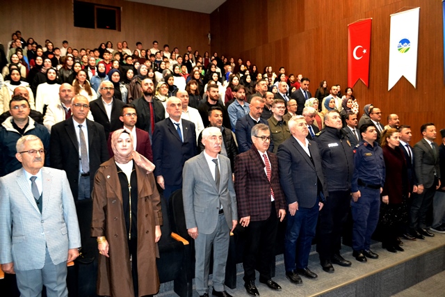 İSTİKLAL MARŞININ KABULÜ VE MEHMET AKİF TÖRENLE ANILDI  