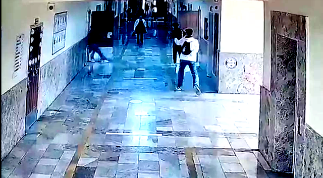 Lisedeki kanlı saldırı sonrası eğitimcilerden iş bırakma eylemi