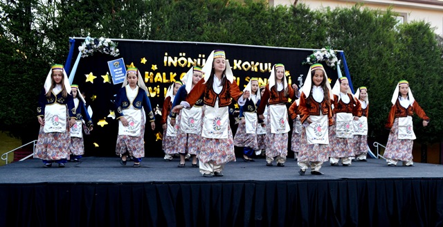 AKYAZI İNÖNÜ İLKOKULUNDA HALK OYUNLARI ŞÖLENİ